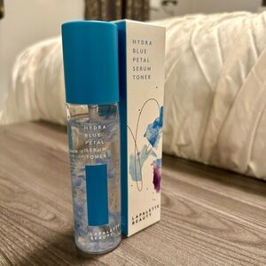 La Palette Hydra Blue Petal Serum Toner